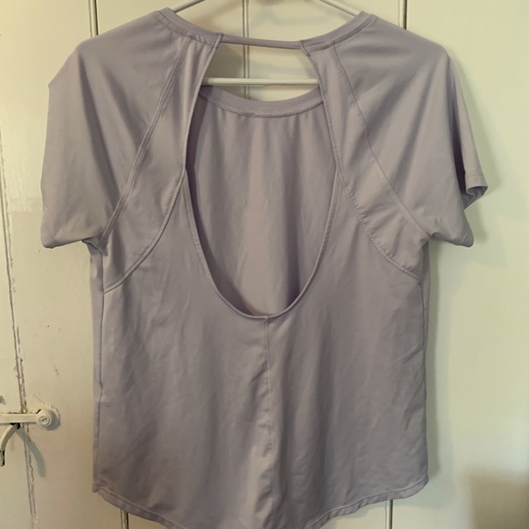 Under Armour Workout Top - Picture 2 of 2